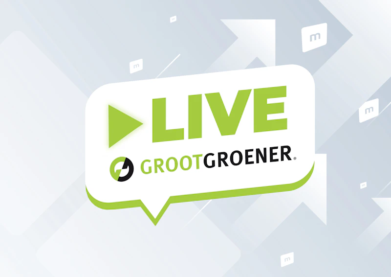 Witte afgeronde speechbubble met een groene play-knop en de grote tekst LIVE; onderaan staat GROOTGROENER tegen een lichtblauwe, geometrische achtergrond.